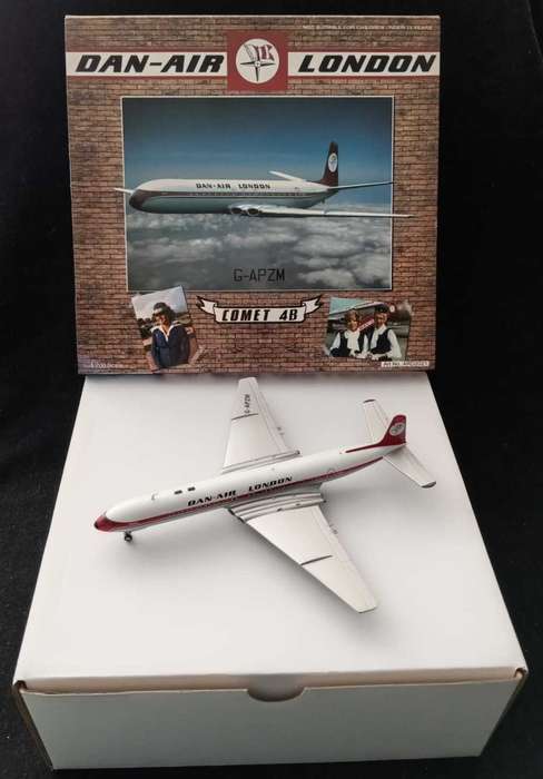 Dan Air Sevices Model: De Havilland DH.106 Comet 4B (no Stand)