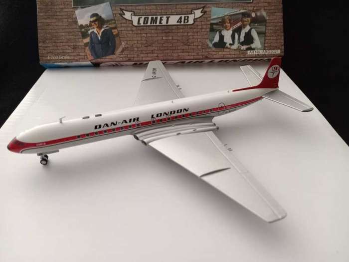 Dan Air Sevices Model: De Havilland DH.106 Comet 4B (no Stand)