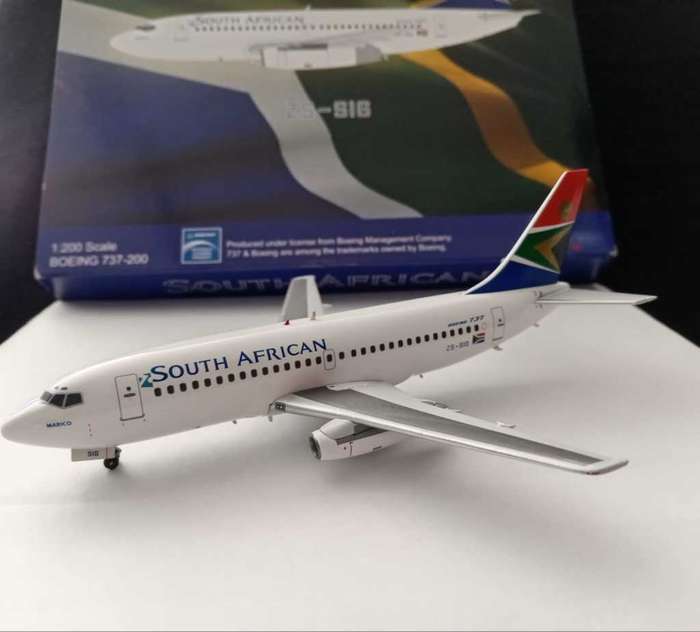 Inflight 200, South African Airways B 737-200 1:200 IF732037  ZS-SIG