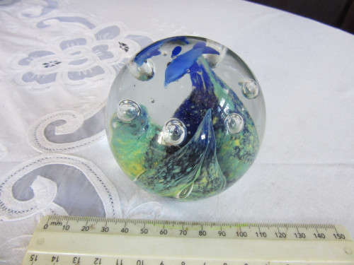ART GLASS PAPERWEIGHT LARGE