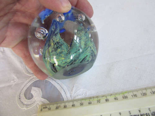 ART GLASS PAPERWEIGHT LARGE
