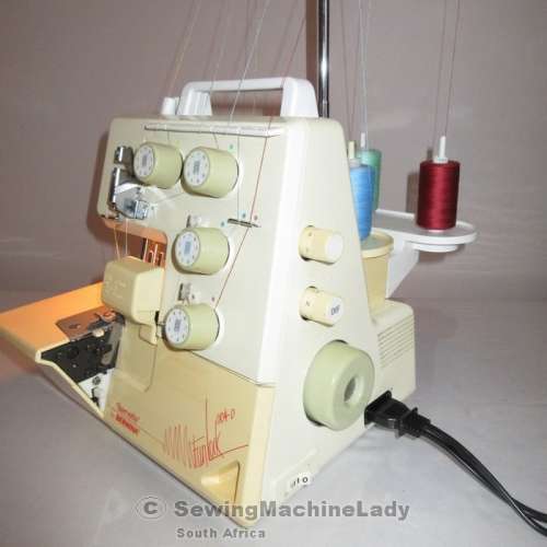 BERNINA BERNETTE  004D FUNLOCK OVERLOCKER