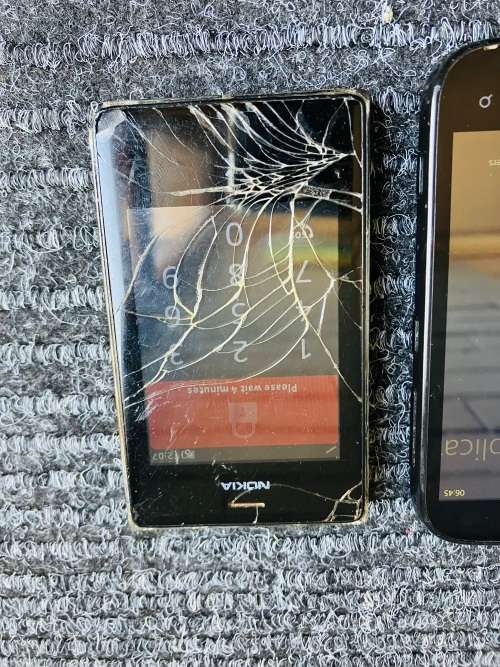clearance - Sony, Mint, Nokia Smartphones [ Spares or Repairs ]