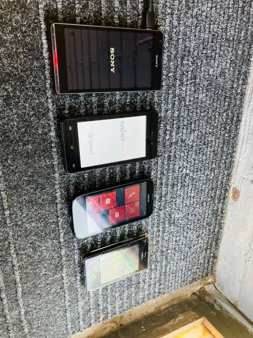 clearance - Sony, Mint, Nokia Smartphones [ Spares or Repairs ]