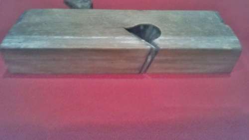 5 WOODEN VINTAGE HAND PLANES - 1 RERPAIRED AS REFLECTED  ||Ref desc. & view pictures