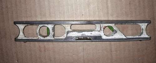 MARKING GAUGE (MAKERS MARK) & ALUMINUM SPIRIT LEVEL - BUBBLES INTACT- See Pictures