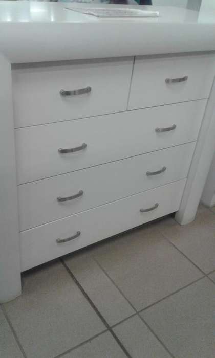 CHEST OF DRAWERS