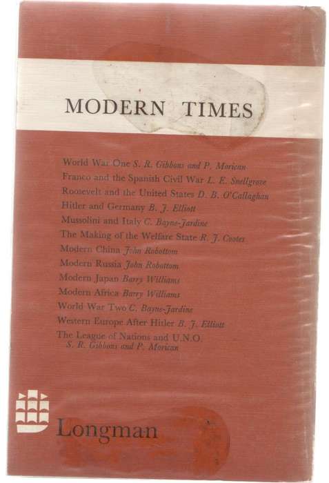 WORLD WAR TWO - C BAYNE-JARDINE (2ND IMPRESSION 1970)