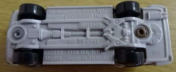 MATCHBOX  80 MERCEDES BENZ W123 WAGON  (MADE IN THAILAND) NEW