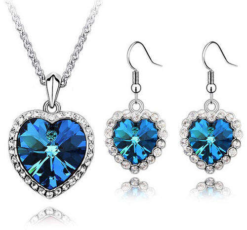 STRIKING  ROYAL BLUE SWAROVSKI HEART  ACCESSORIES SETS