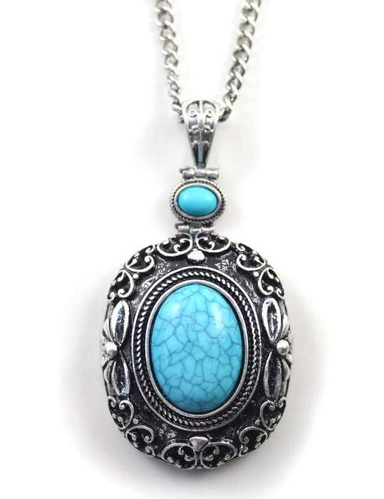 FASHIONABLE NECKLACE AVAILABLE IN BLUE