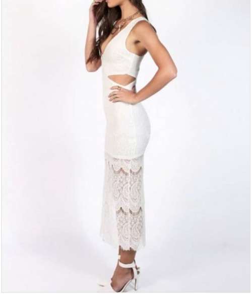 SEXY WHITE DRESS/ PARTY DRESS IN SIZE 32-34