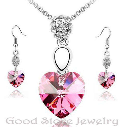 DAZZLING SWAROVSKI HEART ACCESSORIES SETS