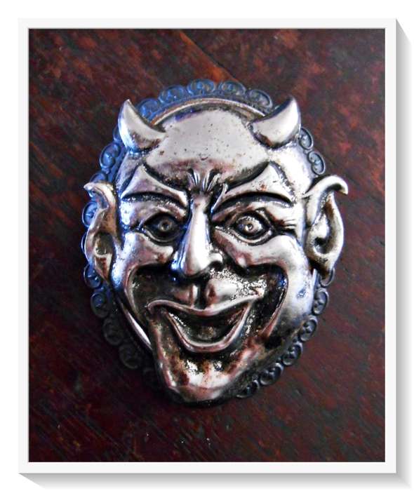 Retro Cacodaemoniacal Metal Brooch Featuring The Devil - One of a Kind Collectable*