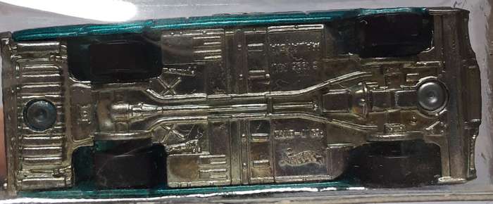 Hot Wheels 1963 Ford Thunderbird Made in 1998 Matchbox Scale Model Metal Base HOTWHEELS