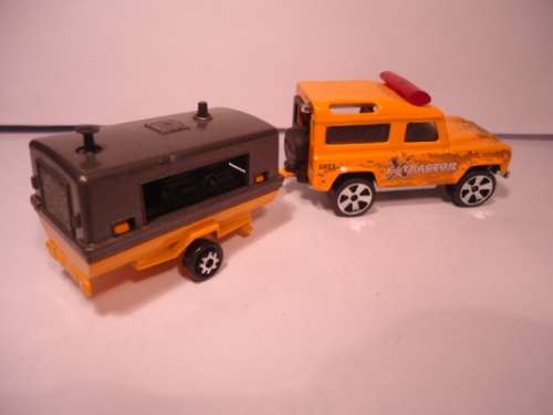 Majorette - Land Rover 90 Extractor + Trailer
