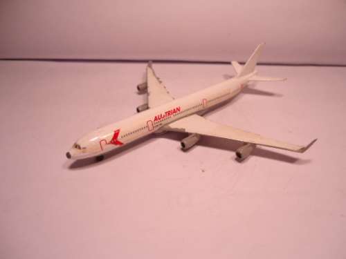 Schabak - # 995 - Airbus A340 - Austrian Airlines - 1:600 Scale