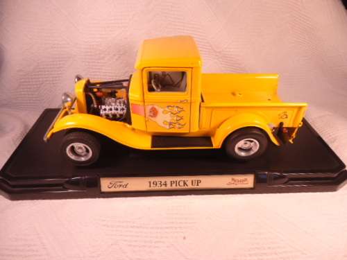 Road Signature - 1934 Ford Pick Up Street Rod