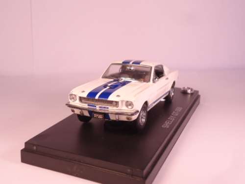 Kyosho - Shelby GT-350