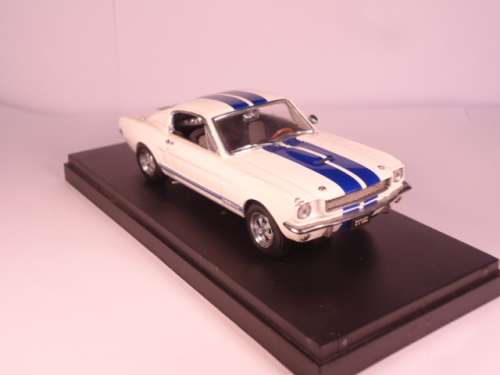 Kyosho - Shelby GT-350