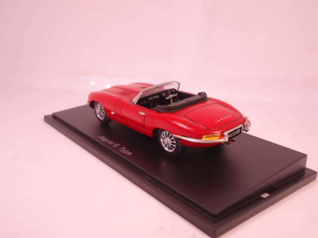 Universal Hobbies - Jaguar E-Type - #461500
