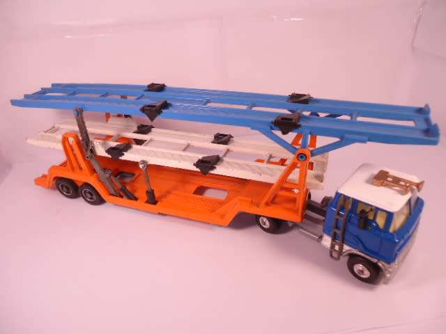 Corgi - Ford Articulated Transporter with 3 Deck Care Transporter - Code 3 - #1146-A1