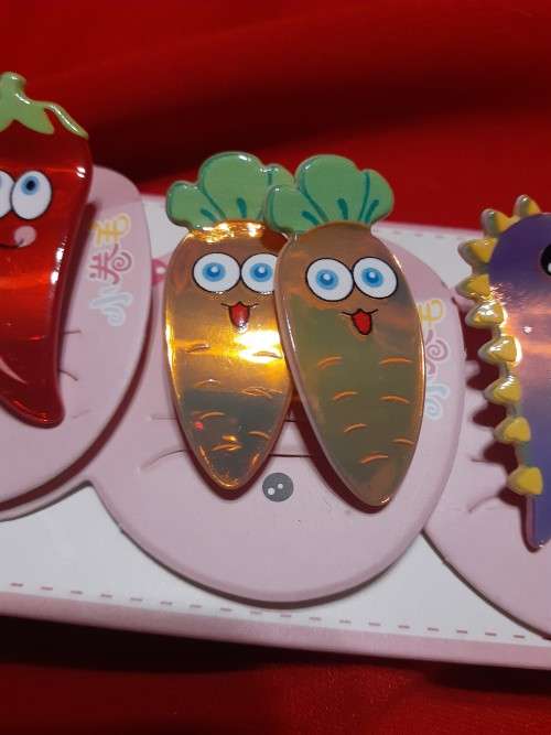 Super Cute Hair Clips - Yellow Carrots - ONE Clip