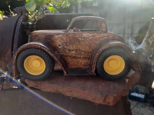 Hand carved Wooden Car - Glitter `Rod
