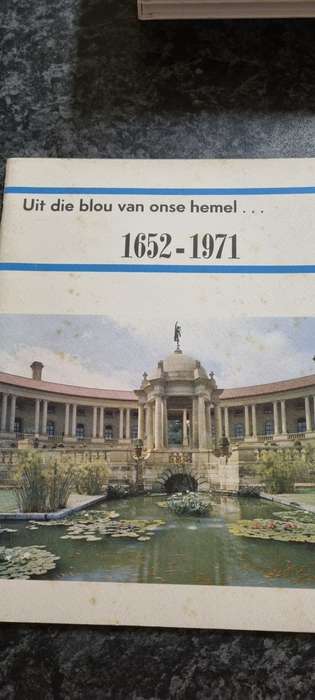 Uit die blou van onse hemel. Dr Jan de Ploeger