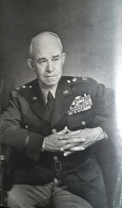 A Soldier`s Story of the Allied Campaigns from Tunis to the Elbe - Omar N Bradley