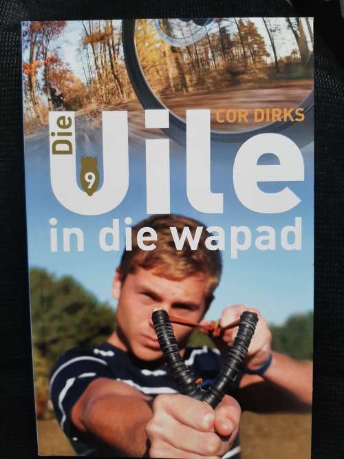 Die Uile in die wapad By Cor Dirks