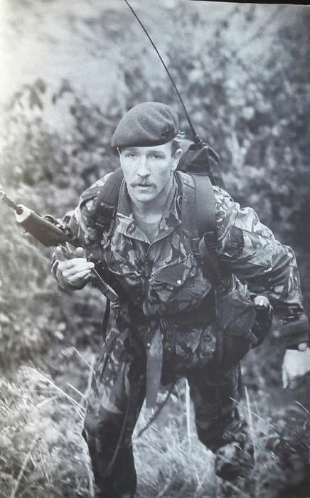 PARA Inside The Parachute Regiment - Claire Gillman