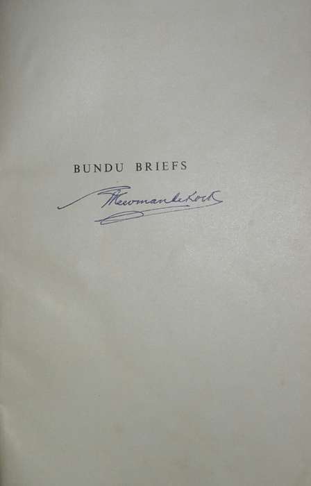 Bundu Briefs - Plewman De Kock SIGNED