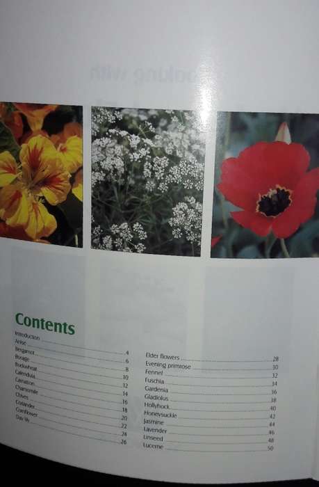 Woolworths - Cooking With Herbs & Flowers - Margaret Roberts
