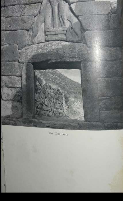 The Lion Gate - Leonard Cottrell