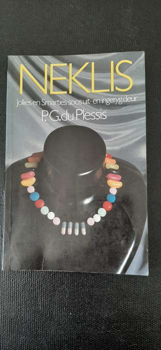 Neklis by P.G. Du Plessis