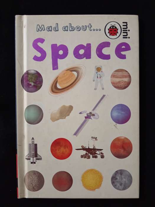 Mada out Space by Carole Stott illustrated by Sue Hendra