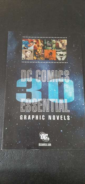 DC Commics 30 Essential Graphic Novels