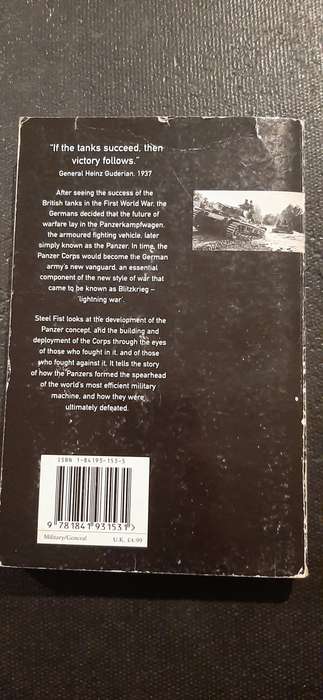 Steel Fist - Tank Warfare 1939-1945 by Nigel Cawthorne