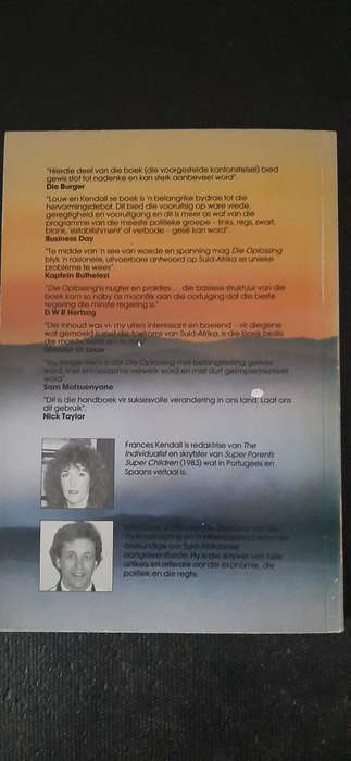 Suid-Afrika Die Oplossing by Leon Louw & Frances Kendall
