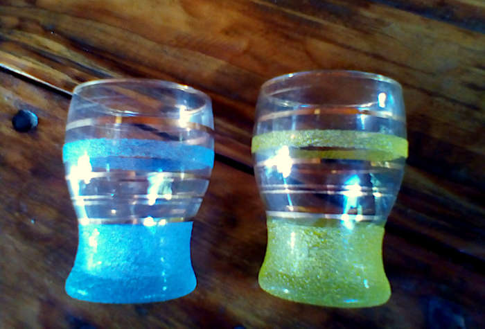 Dema gold rimmed vintage shotglasses set