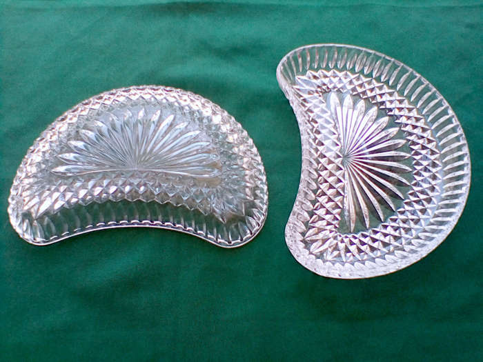 Crystal glass halfmoon plate pair