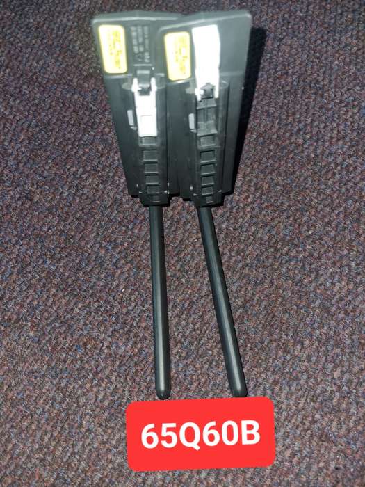 SAMSUNG 65Q60B LEGS