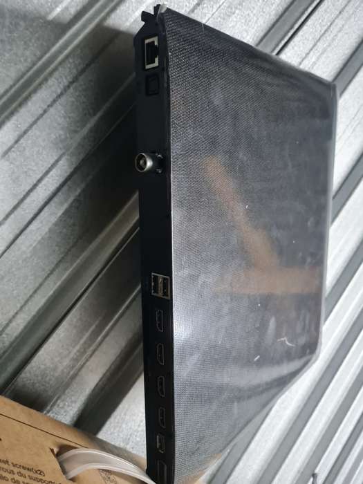 SAMSUNG SOC8006CA ONE CONNECT BOX