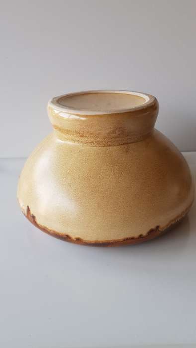 Indoor flower pot/planter. Vintage Large earthen ware Pot with glazed rim. Warm mustard brown hues.