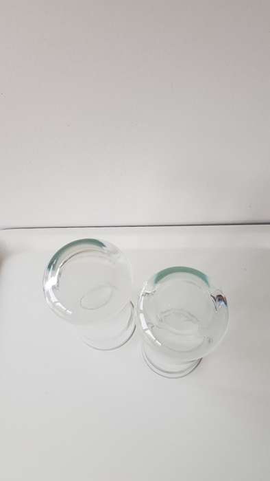 Glass Flower vases. Set of 2x Heavy bottomed Dinner Table vases. Plain glass vase.