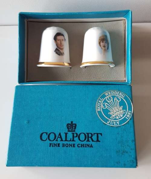 A Coalport Fine Bone China collectors thimble set of 2x. The Royal Wedding July 1981.