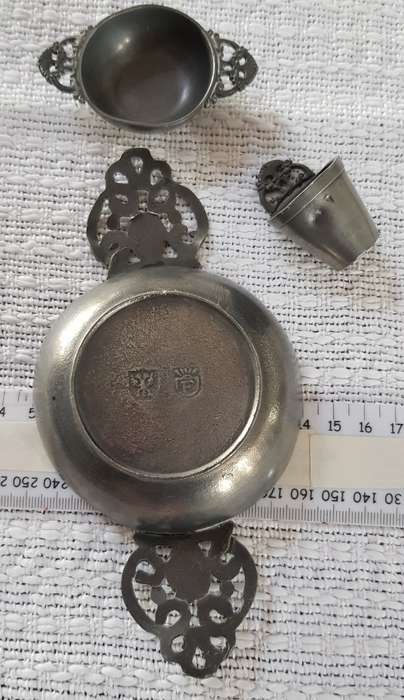 Antique Pewter Set of miniature bowls.  Late18th early 19th Century Hallmarked.