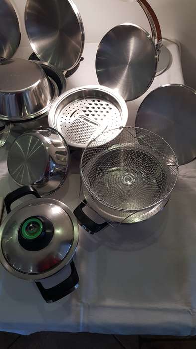 AMC cookware set (a set consisting of 18x pieces).