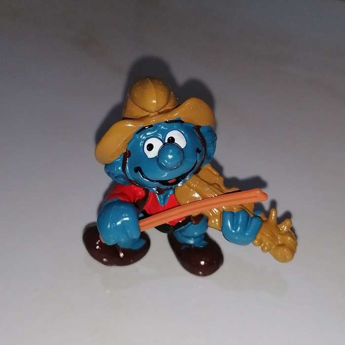 MINT CONDITION VINTAGE ORIGINAL SMURF VIOLIN - 1983